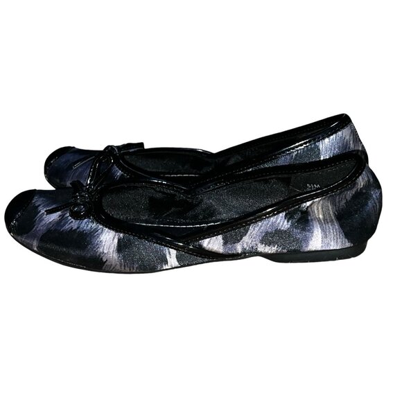 Sam & Libby Zees Shiny Canvas Abstract Bow Front Flat Shoes Sz 5.5 M Womens Blac - Picture 8 of 13